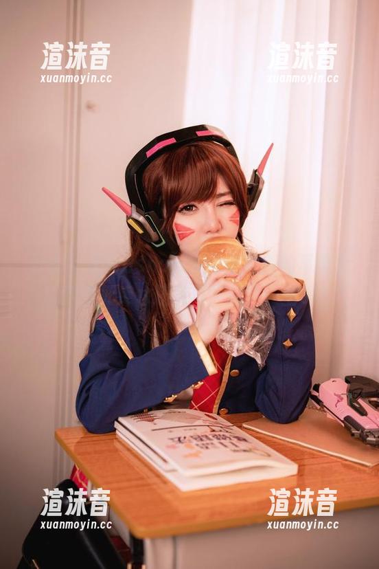 sally dorasnow多啦雪更新的写真集，这个死库水还能再“深”一些吗？